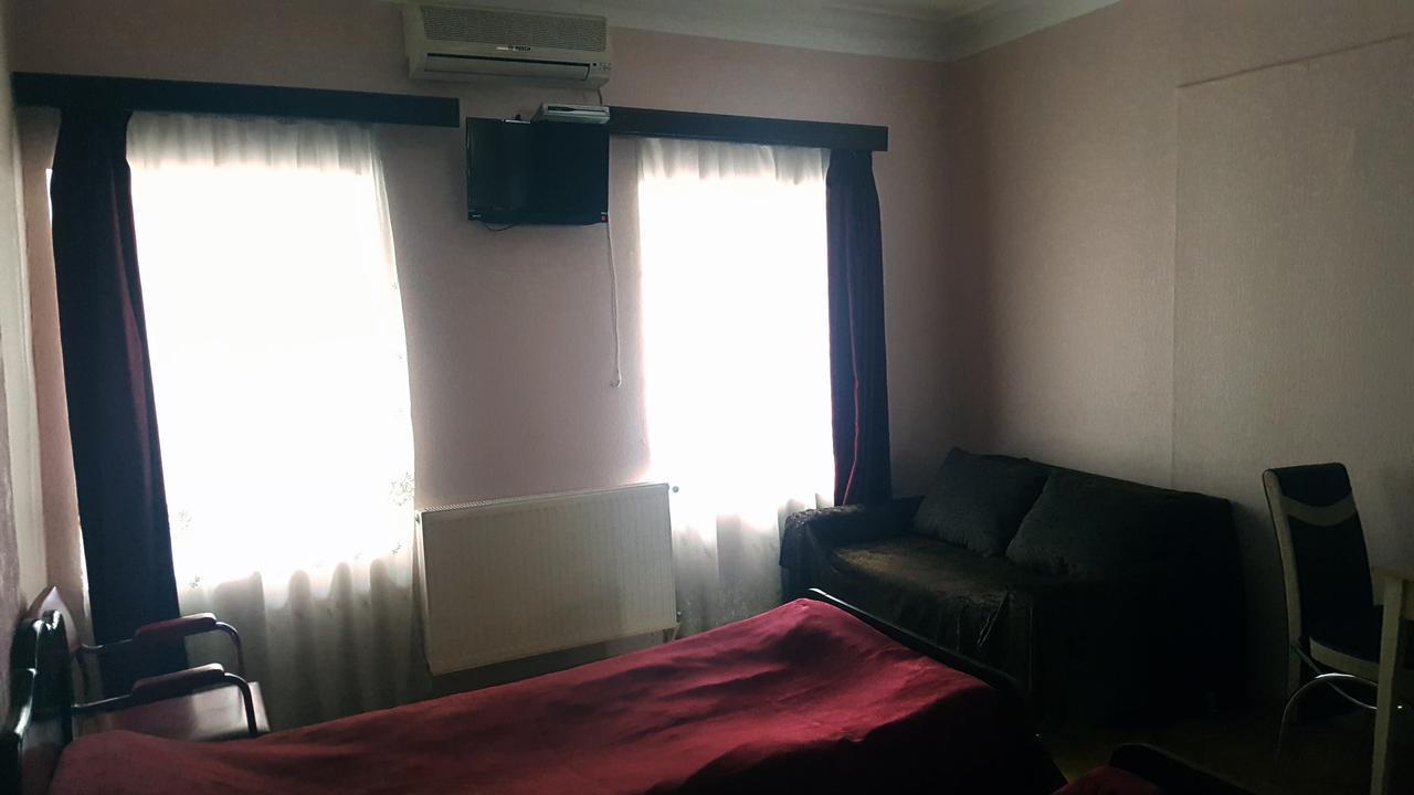 Homestay Nika ティビリシ エクステリア 写真