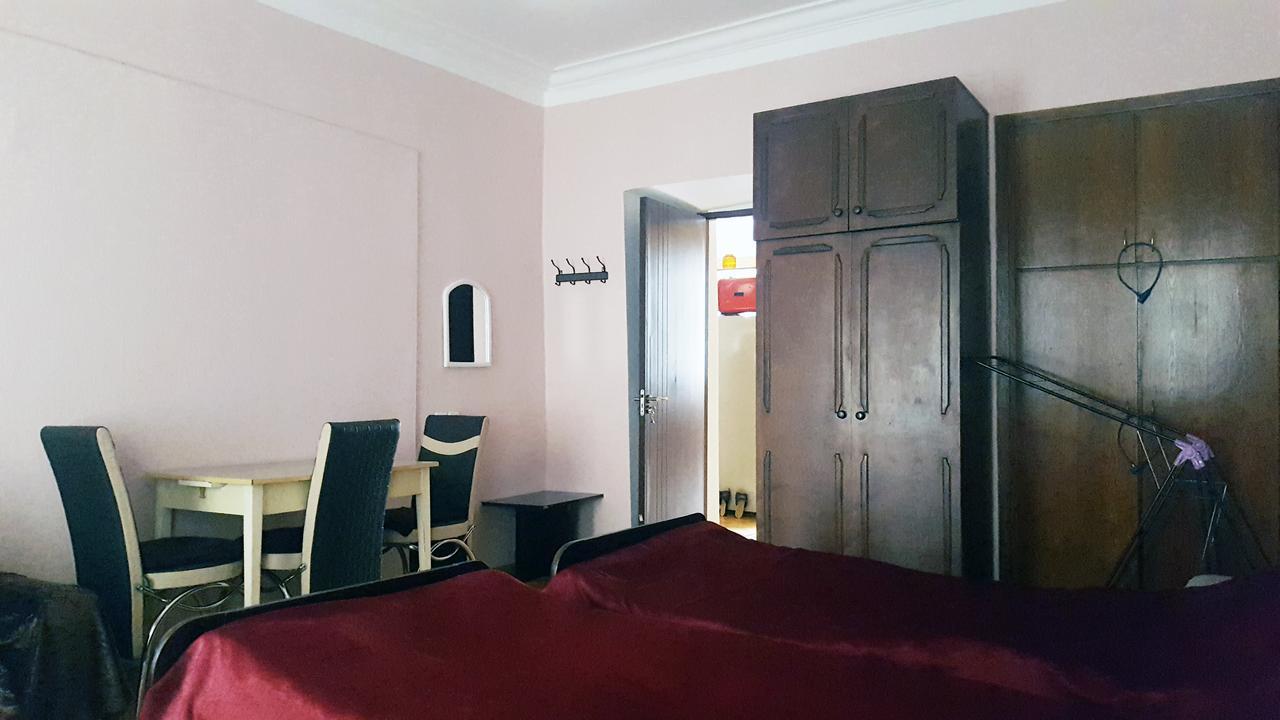 Homestay Nika ティビリシ エクステリア 写真